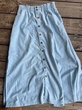 Vintage Liz Claiborne blue denim, floral embroidered button up maxi skirt Small